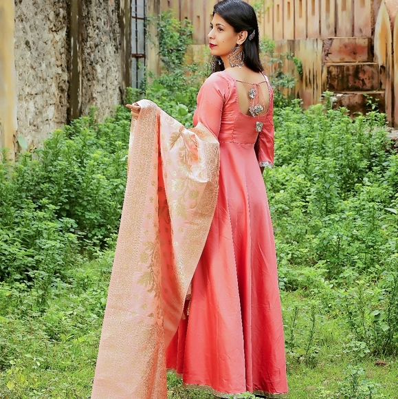 Sakhiyaan Jaipur Other - Anarkali Long Kurta with Banarasi Dupatta